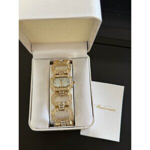 Melania Trump Yellow Gold Tone ME008 Mother of Pearl Paris Champs Elysee Rare